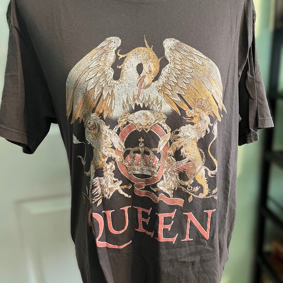 Daydreamer Tops - Daydreamer Vintage Queen Tee, Size M